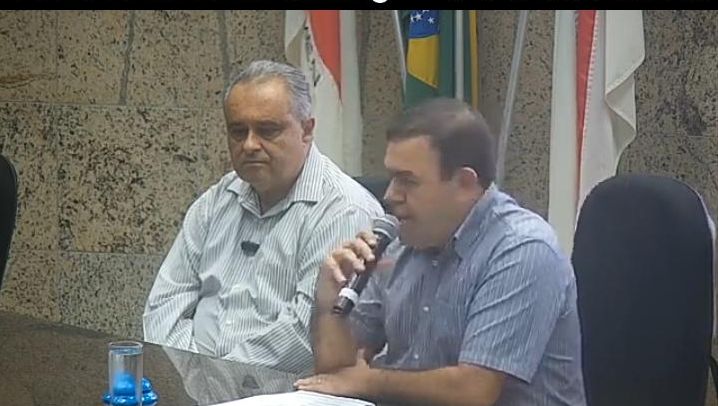 Prefeito Gustavo Mitre participa de primeira Reunião Ordinária da Câmara