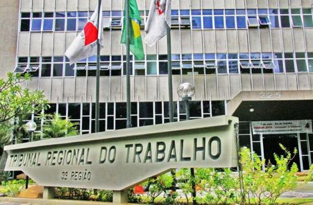 Justiça do Trabalho mantém decisão de demissão por justa causa de gari que baixou as calças para o gerente e chutou veículo da empresa em Itaúna
