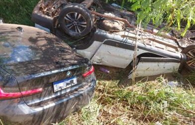 Acidente próximo ao trevo do Morro do Engenho deixa uma vítima fatal e quatro adolescentes feridos