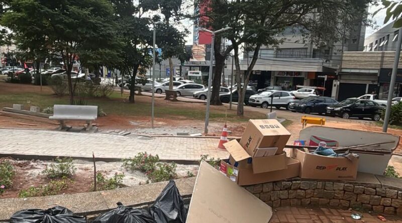 Prefeitura realiza acolhimento a pessoas em situação de rua na Praça da Matriz