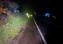 Motorista perde o controle de direção e colide com árvore na MG 050