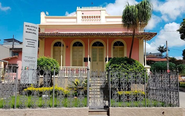 Contação de histórias para bebês na Biblioteca Municipal