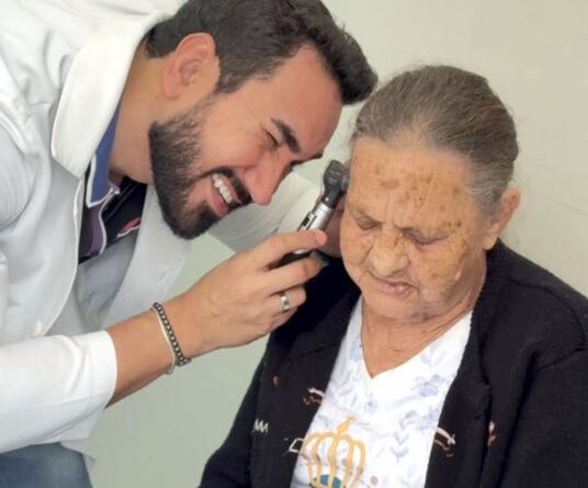 Prefeitura garante aparelhos auditivos para 95 pacientes