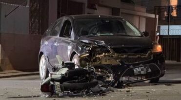 Motociclista fica ferido em acidente na 13 de Maio