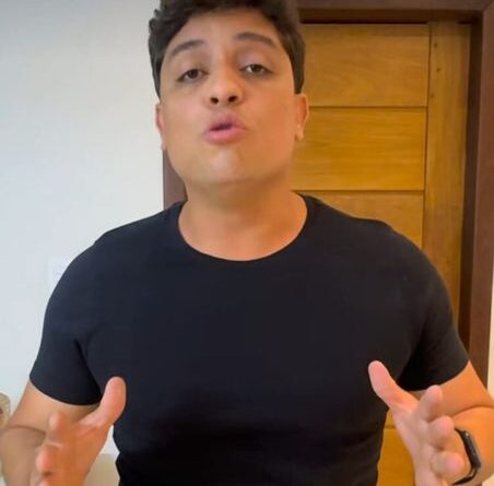 Vereador Guilherme Rocha é condenado por injúria por tirar foto de idosa com as pernas abertas durante reunião da Câmara