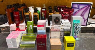 Cosméticos e produto eletrônicos são apreendidos pela PMRv