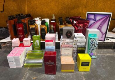 Cosméticos e produto eletrônicos são apreendidos pela PMRv