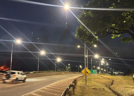 Prefeitura inaugurou iluminação do trevo da Silva Jardim com MG-050