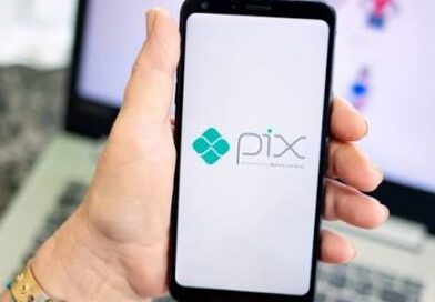 Adolescente é apreendido por golpe de falso pix em loja de celulares